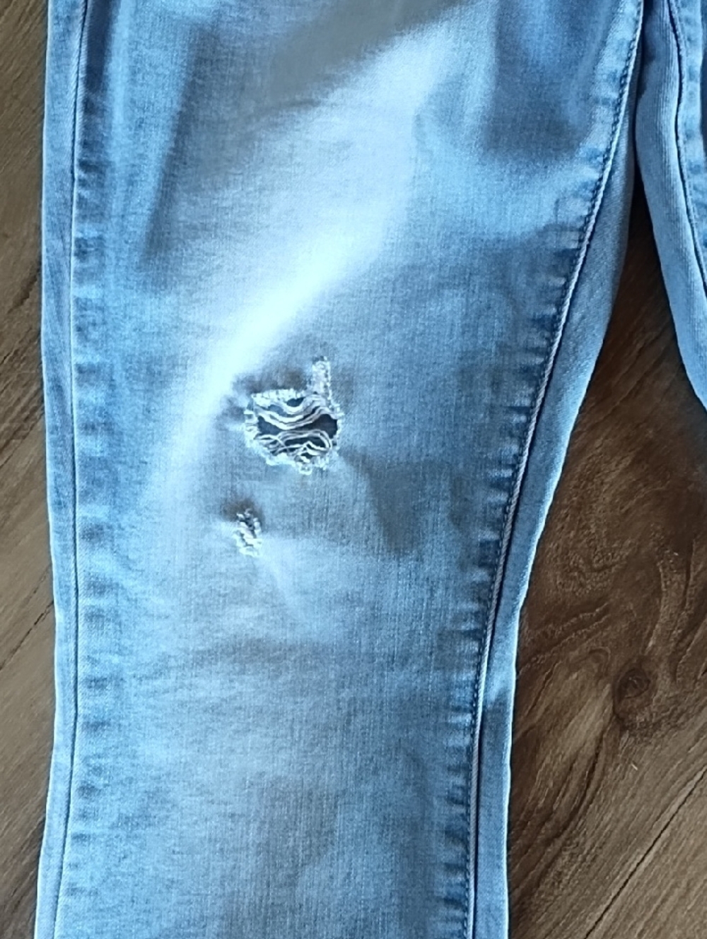 LC Lauren Conrad Light Blue Distressed Jeans - Picture 6 of 14